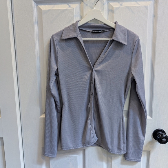PrettyLittleThing Button-Down Shirt - Picture 1 of 5